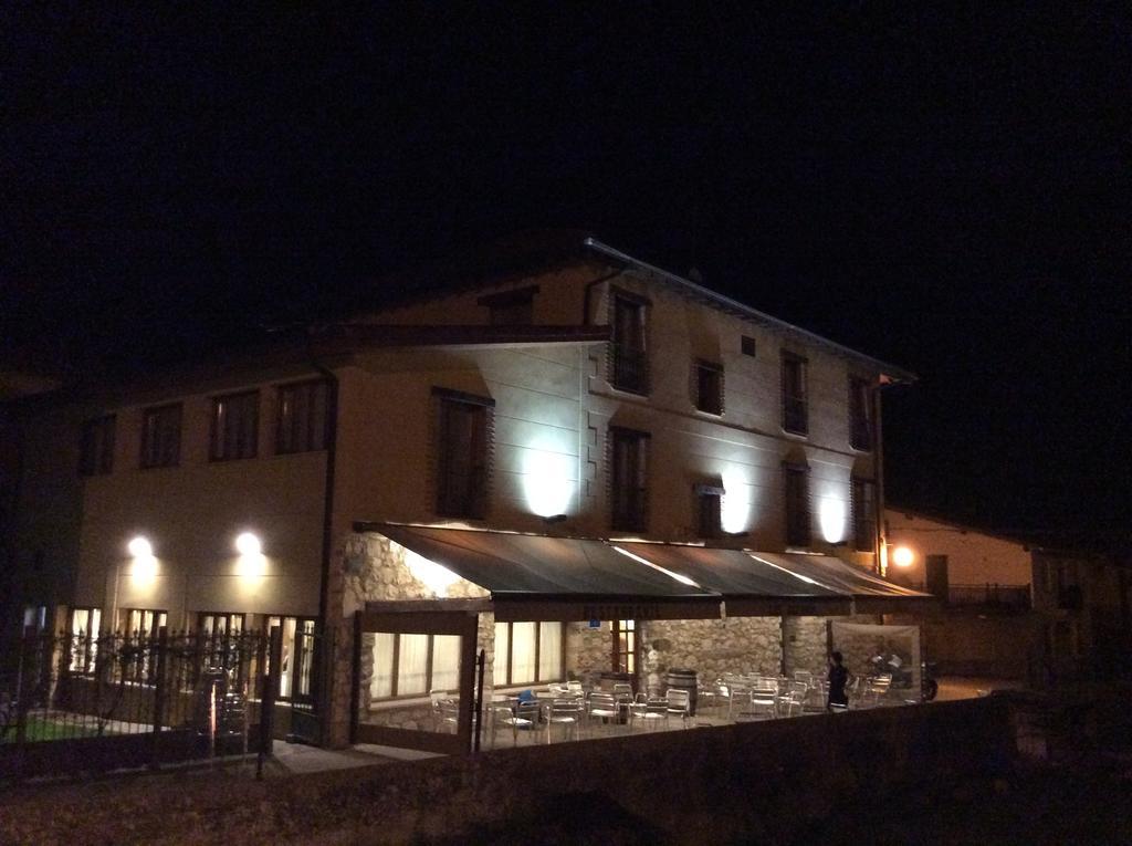 Hotel Rural Los Roturos Maestu Esterno foto